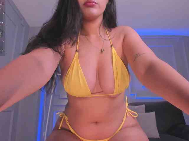 AmbarJames webcam