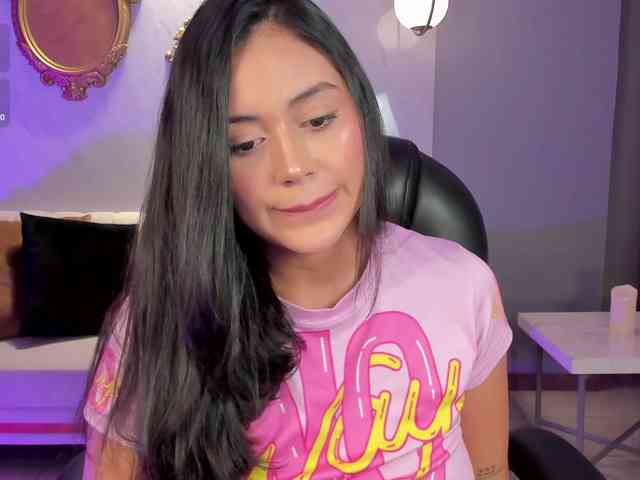 AmbarJames webcam