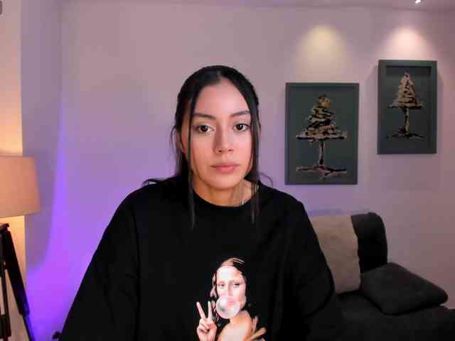 AmbarJames webcam