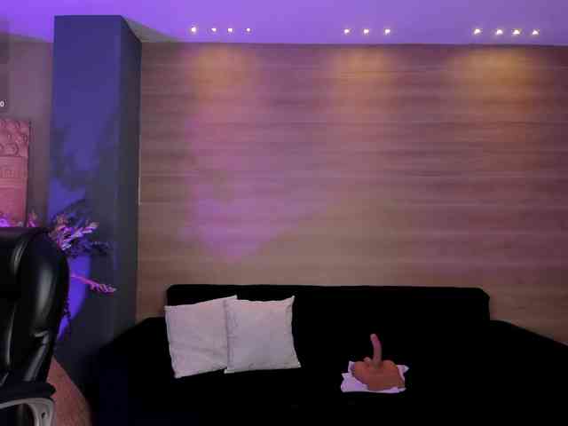 AmbarJames webcam