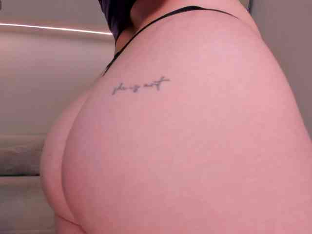 MartinaBelle webcam