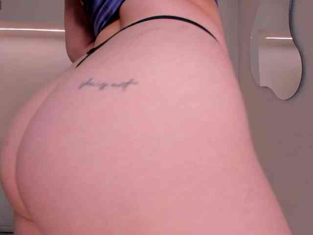 MartinaBelle webcam