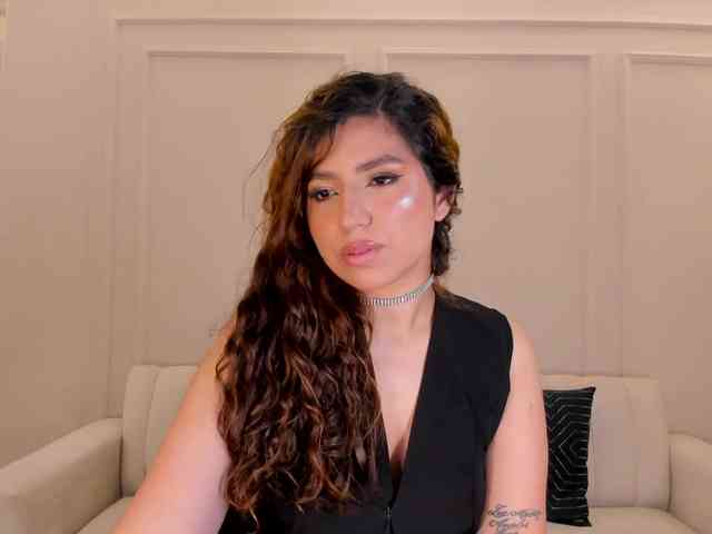 ElizabethDoll webcam