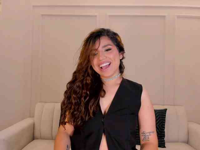 ElizabethDoll webcam