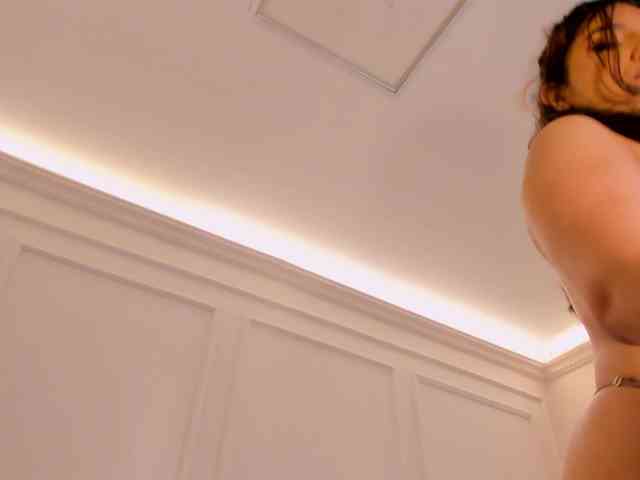 ElizabethDoll webcam