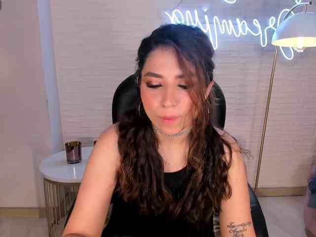 ElizabethDoll webcam