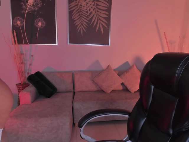 sophiehouston online