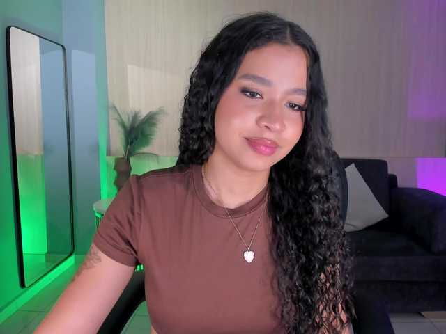 SophieHouston webcam