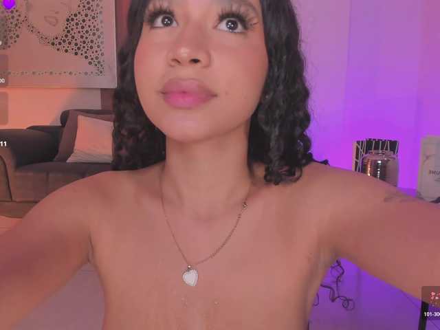  SophieHouston chat room