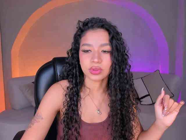 SophieHouston webcam
