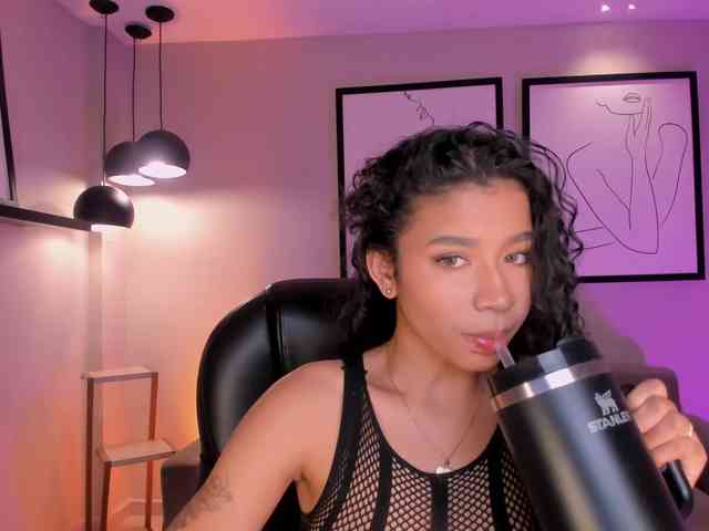 SophieHouston webcam