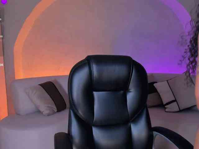 SophieHouston webcam