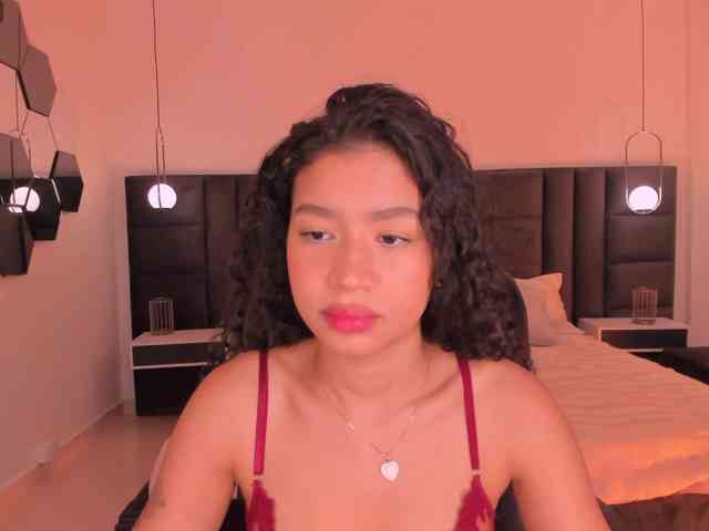 SophieHouston webcam