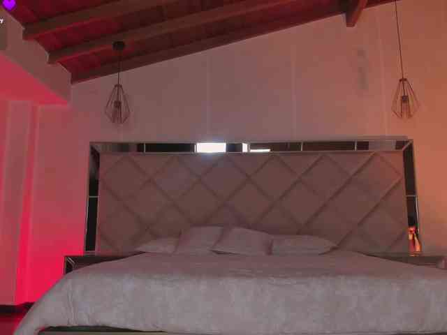 SophieHouston webcam