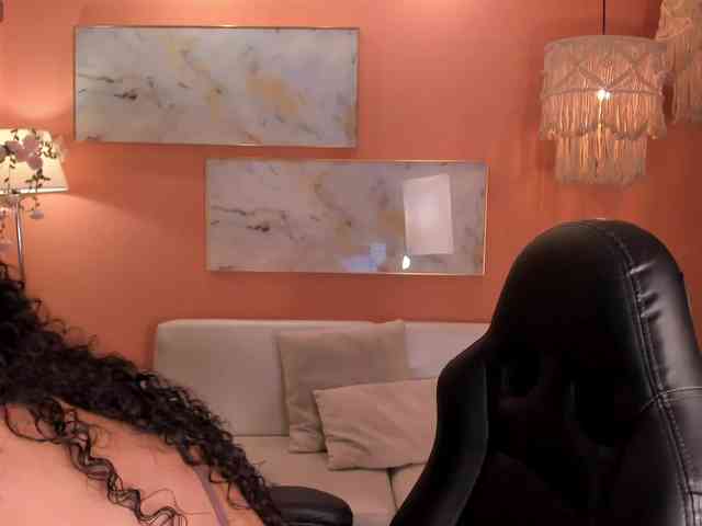 SophieHouston webcam