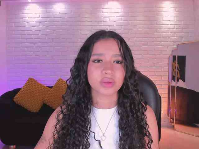 SophieHouston webcam