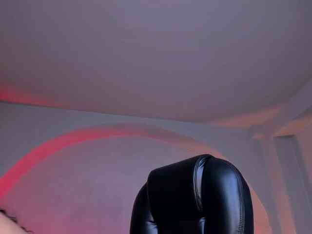 SophieHouston webcam