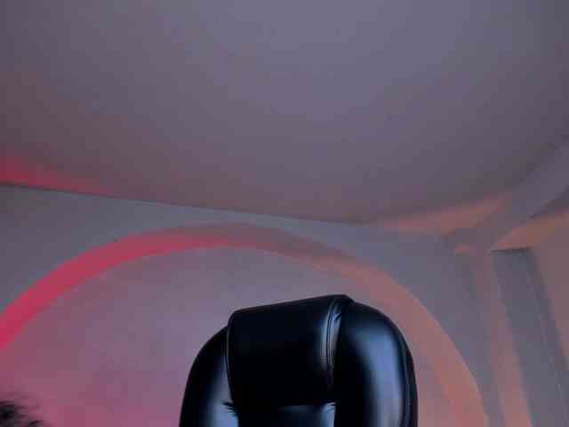 SophieHouston webcam