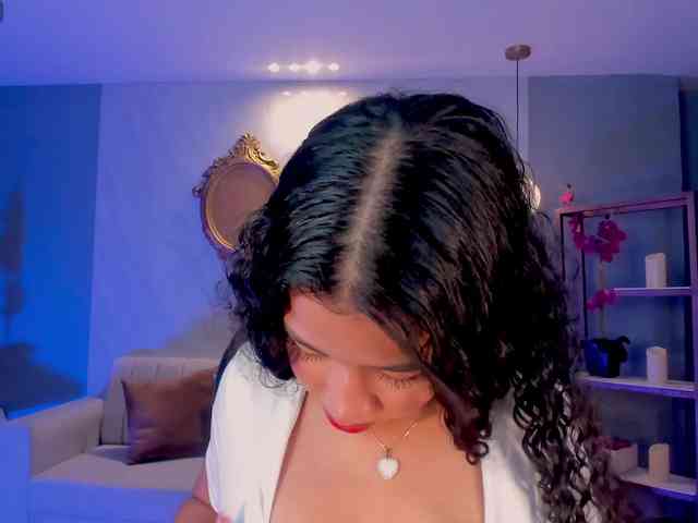 SophieHouston webcam
