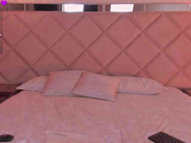 SophieHouston webcam