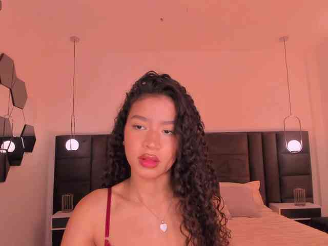 SophieHouston webcam