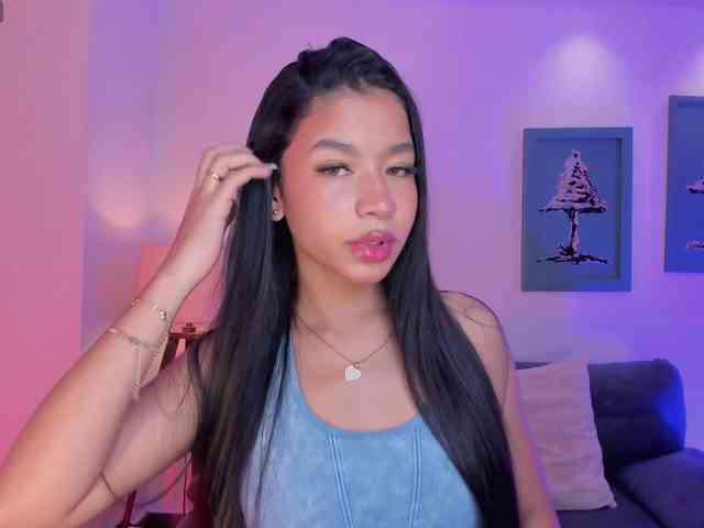 SophieHouston webcam