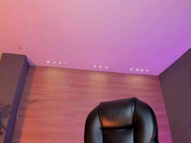 SophieHouston webcam