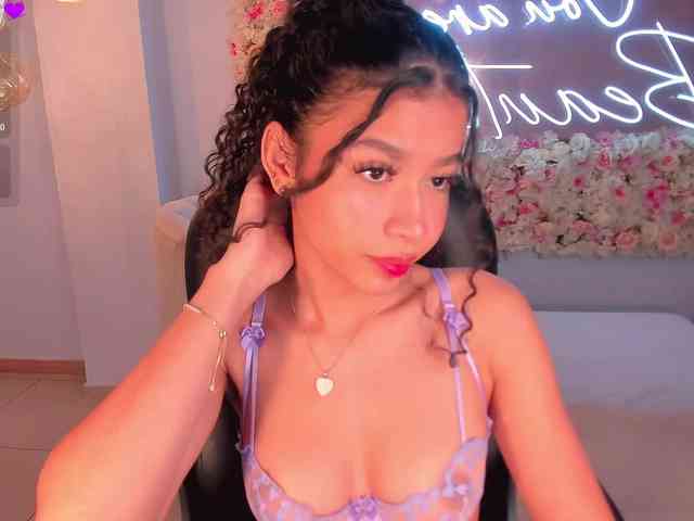 SophieHouston webcam