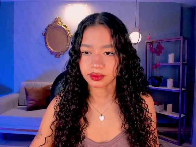 SophieHouston webcam
