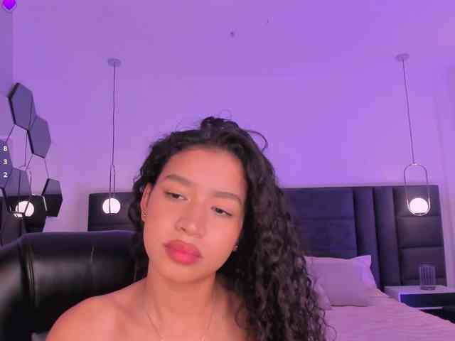 SophieHouston webcam