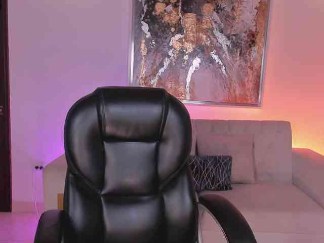 SophieHouston webcam