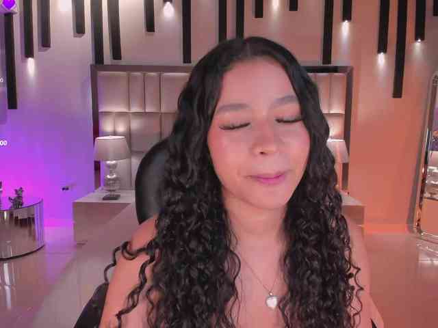 SophieHouston webcam