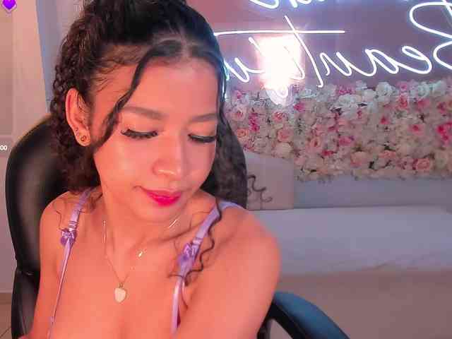 SophieHouston webcam