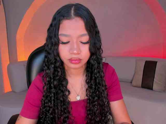 SophieHouston webcam