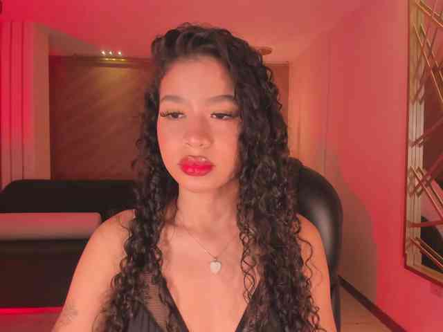 SophieHouston webcam