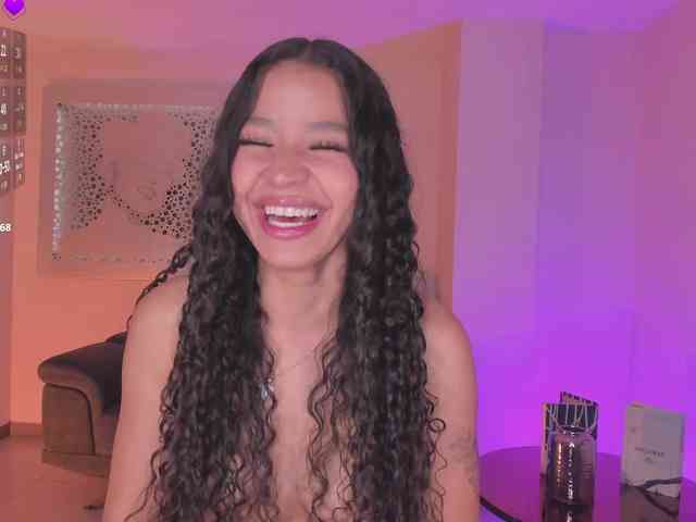 SophieHouston webcam