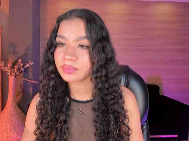 SophieHouston webcam