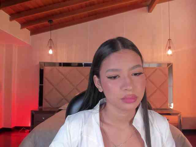 SophieHouston webcam