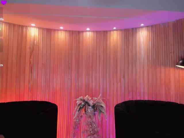 SophieHouston webcam