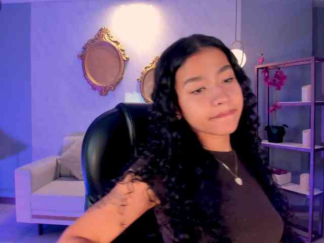 SophieHouston webcam