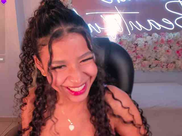 SophieHouston webcam