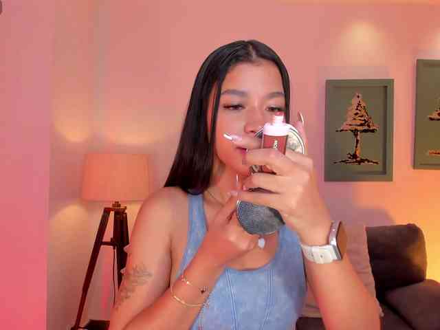 SophieHouston webcam