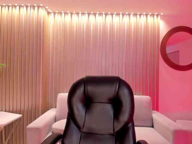 SophieHouston webcam