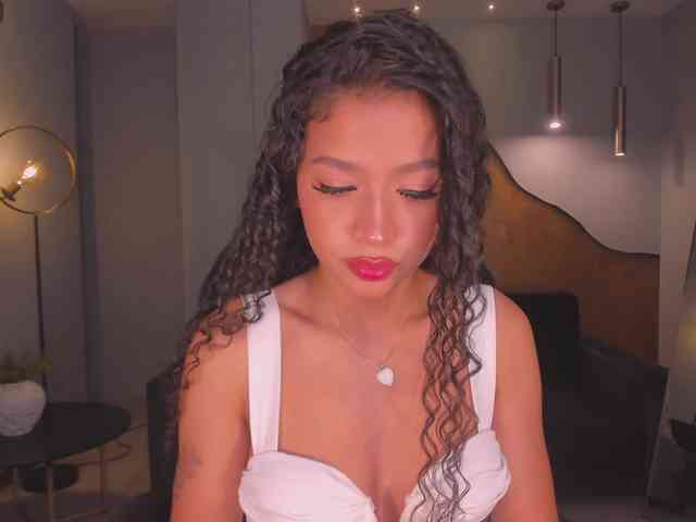 SophieHouston webcam