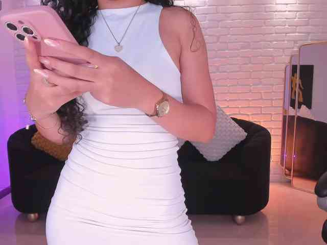 SophieHouston webcam