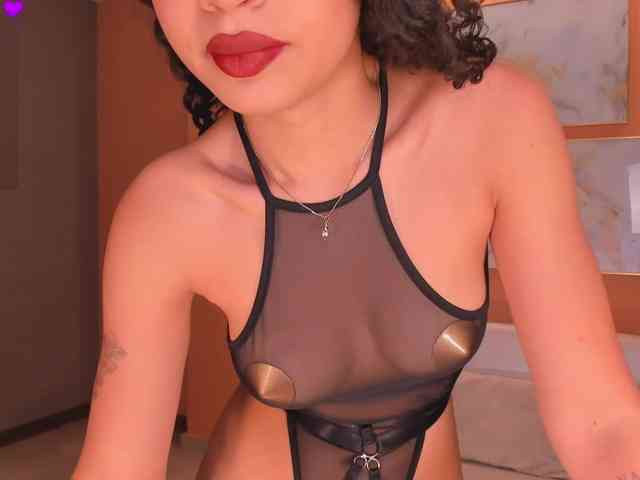 SophieHouston webcam