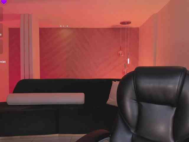 SophieHouston webcam