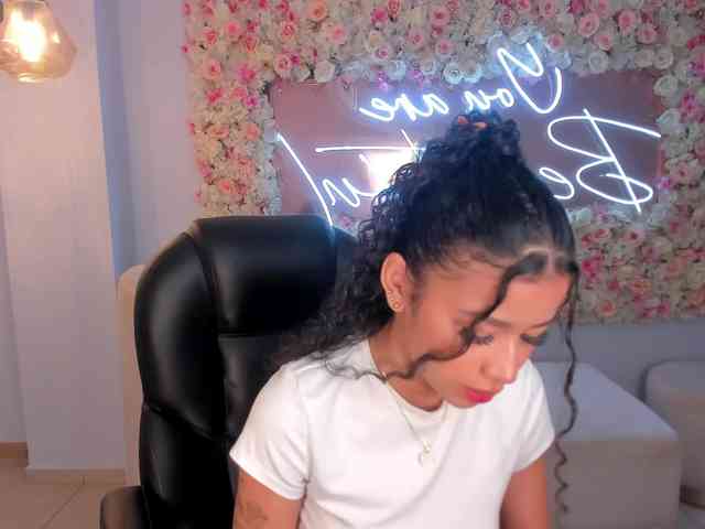 SophieHouston webcam