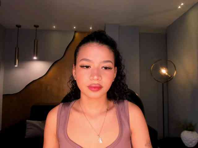 SophieHouston webcam
