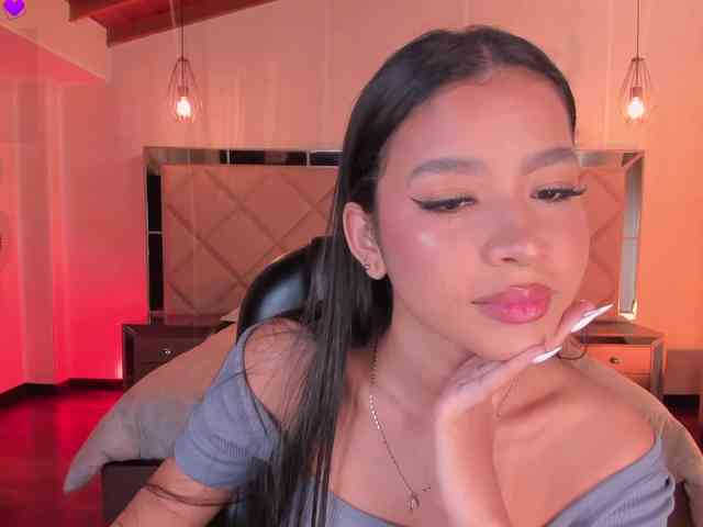 SophieHouston webcam